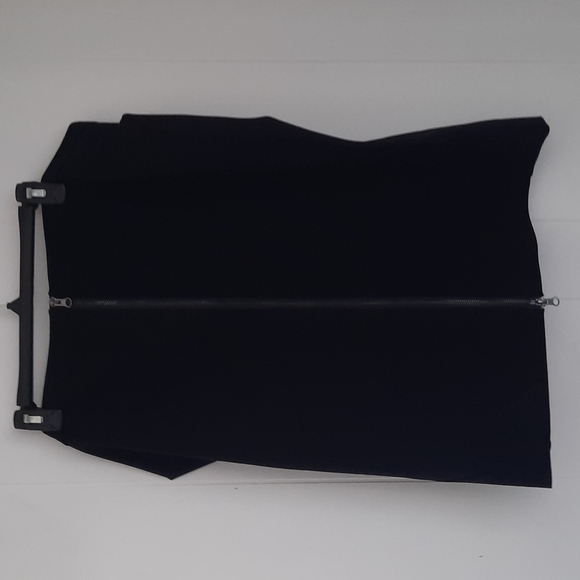 Modamix black pencil skirt size 18W. Cute zipper detail in back NWT - Picture 2 of 5